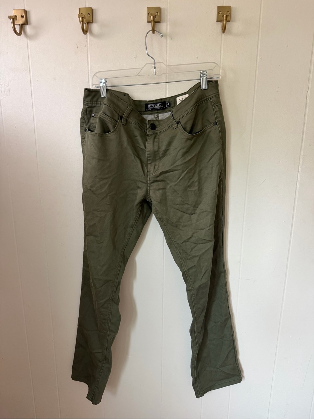 Ezekiel Men's Olive Straight Pants